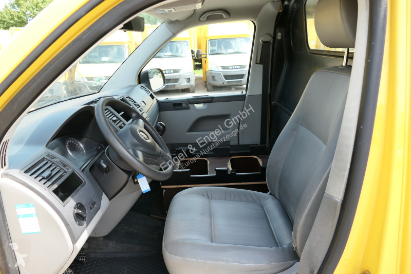 Véhicule utilitaire Volkswagen T5 Transporter...