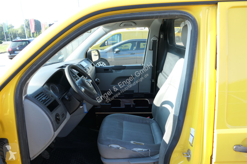 Véhicule utilitaire Volkswagen T5 Transporter...
