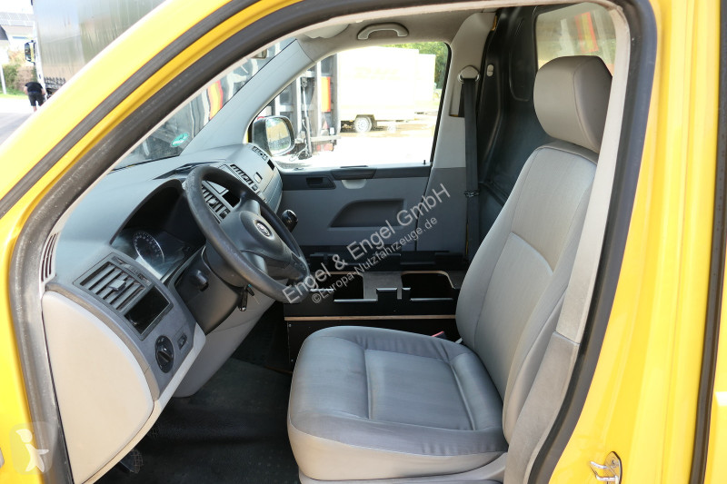Véhicule utilitaire Volkswagen T5 Transporter...
