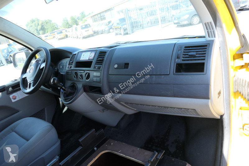 Autoutilitară Volkswagen T5 Transporter 2.0 TDI...
