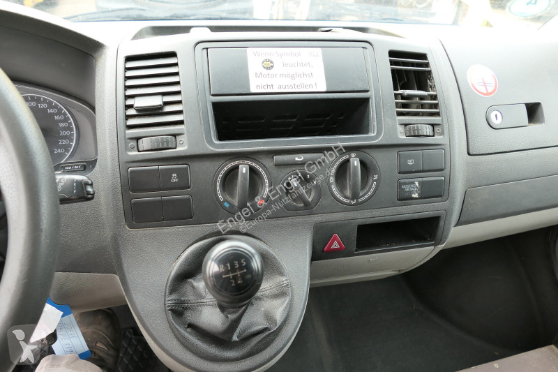 Autoutilitară Volkswagen T5 Transporter 2.0 TDI...