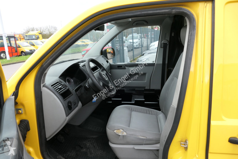 Véhicule utilitaire Volkswagen T5 Transporter...