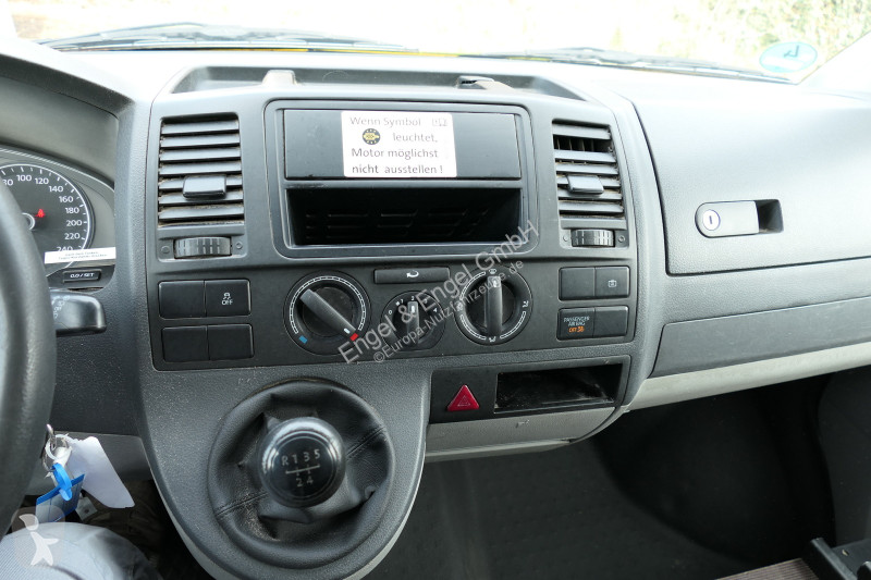 Véhicule utilitaire Volkswagen T5 Transporter...