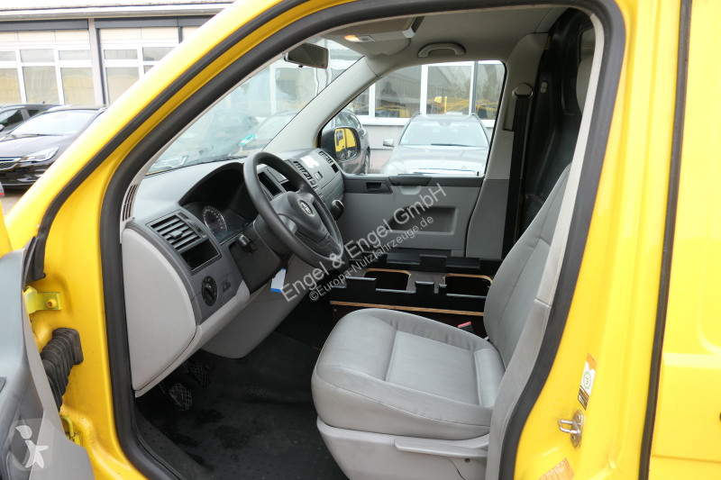 Véhicule utilitaire Volkswagen T5 Transporter...