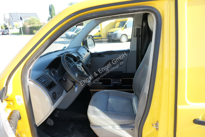 Véhicule utilitaire Volkswagen T5 Transporter...