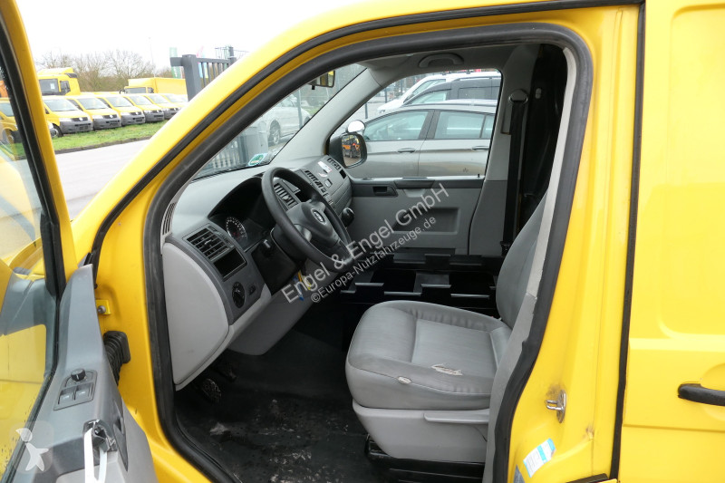 Véhicule utilitaire Volkswagen T5 Transporter...