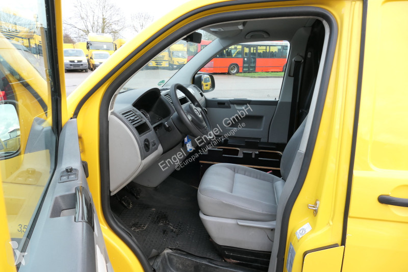 Véhicule utilitaire Volkswagen T5 Transporter...