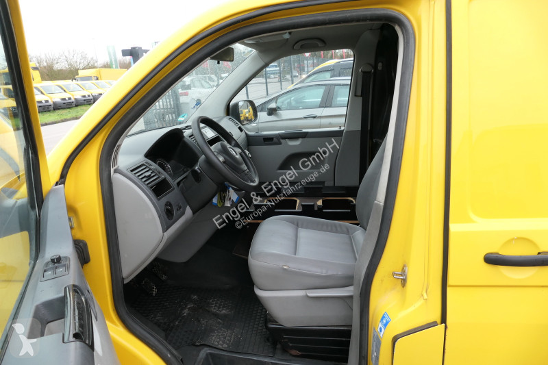 Véhicule utilitaire Volkswagen T5 Transporter...