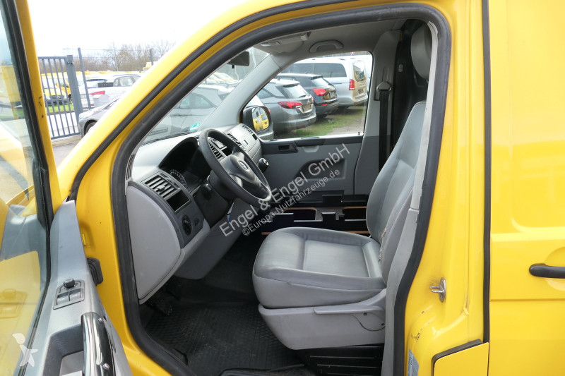 Autoutilitară Volkswagen T5 Transporter 2.0 TDI...