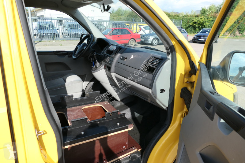 Autoutilitară Volkswagen T5 Transporter 2.0 TDI...