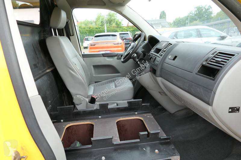 Коммерческий автомобиль Volkswagen T5...