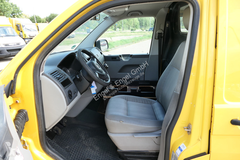 Autoutilitară Volkswagen T5 Transporter 2.0 TDI...