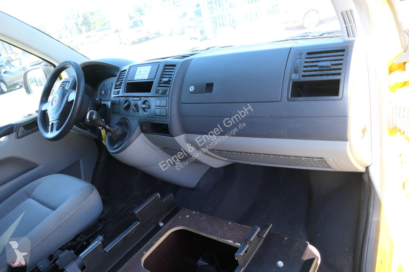 Autoutilitară Volkswagen T5 Transporter 2.0 TDI...