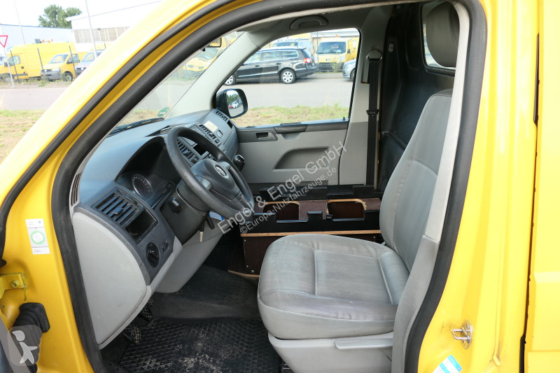 Véhicule utilitaire Volkswagen T5 Transporter...