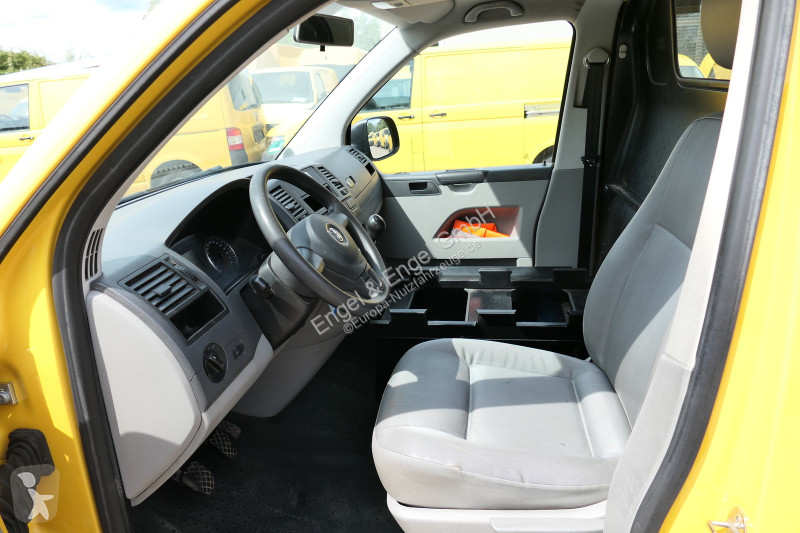 Véhicule utilitaire Volkswagen T5 Transporter...