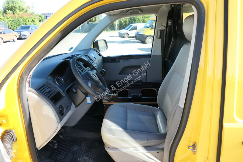 Véhicule utilitaire Volkswagen T5 Transporter...