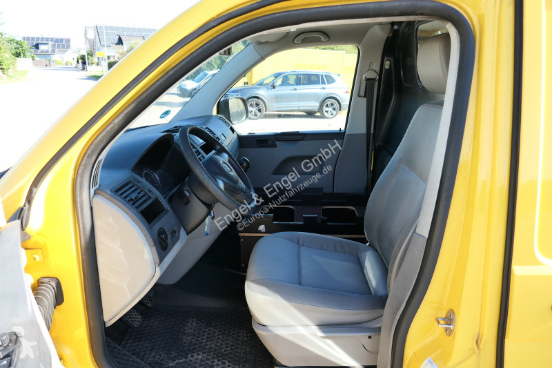 Véhicule utilitaire Volkswagen T5 Transporter...