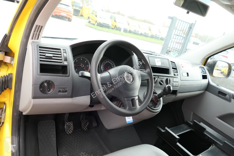 Véhicule utilitaire Volkswagen T5 Transporter...