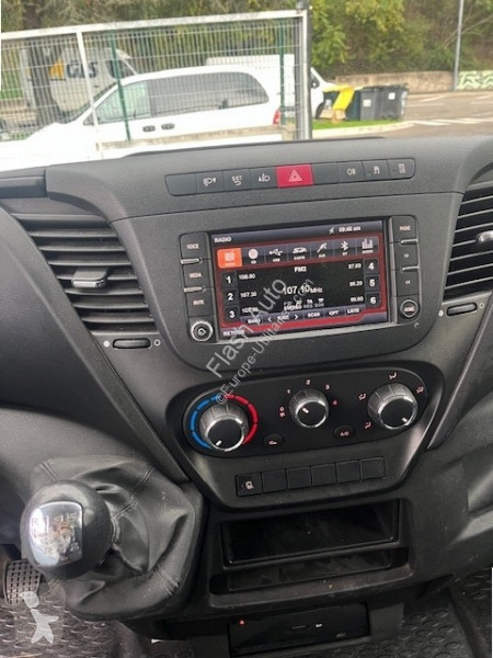 Veicolo commerciale Iveco DAILY  35C15 CAISSE...
