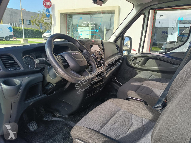 Veículo utilitário Iveco DAILY 35S16 V FRIGO