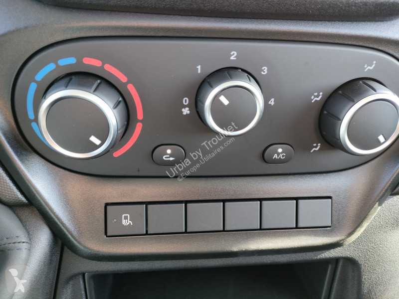 Veículo utilitário Iveco RJ COFFRES 160 CV 3,5 T