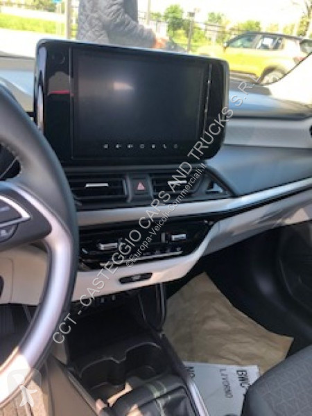 Autoutilitară Suzuki SWIFT