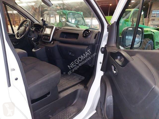 Véhicule utilitaire Nissan