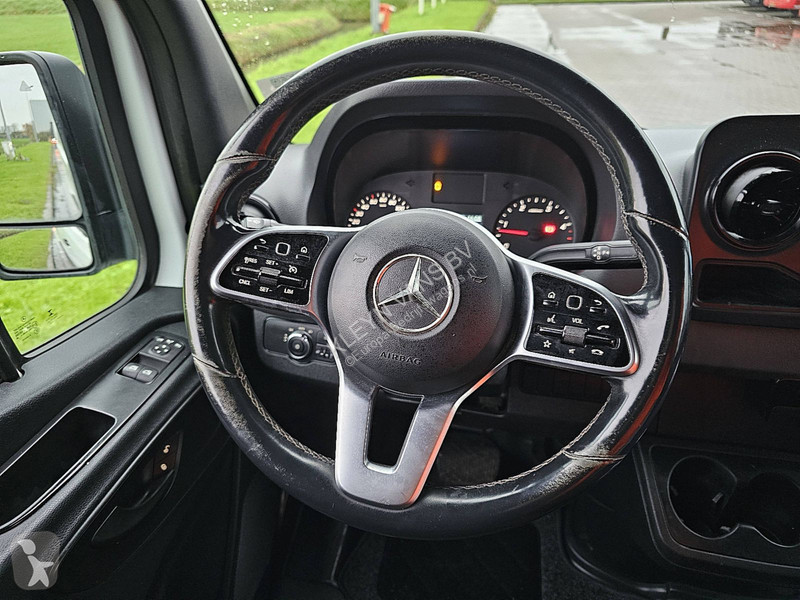 Veicolo commerciale Mercedes 319 L2H2...