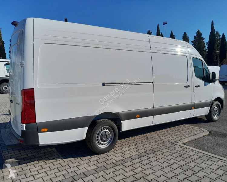 Autoutilitară Mercedes Furgone Traz. Post
