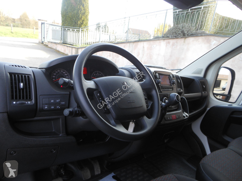 Autoutilitară Peugeot 435 L4H2 2.2 Bluehdi 140...