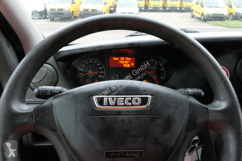 Veicolo commerciale Iveco Daily 35 S11 C30C...