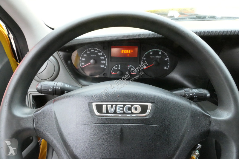 Veicolo commerciale Iveco Daily 35 S11 C30C...