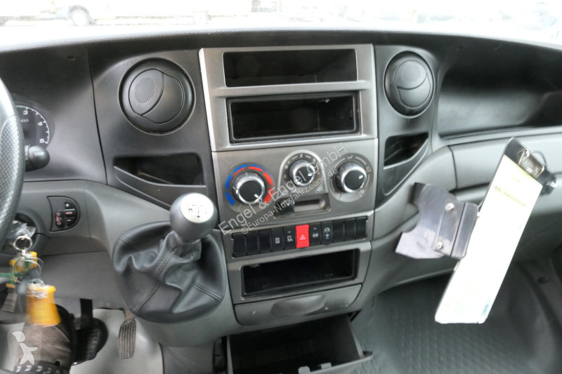 Veículo utilitário Iveco Daily 35 S11 C30C...