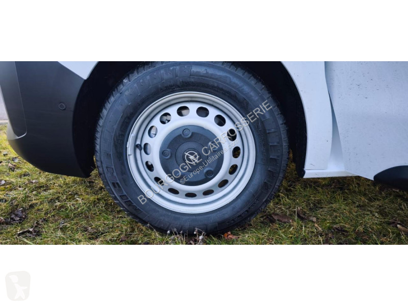 Véhicule utilitaire Opel VIVARO XL 2.0 BlueHDi...