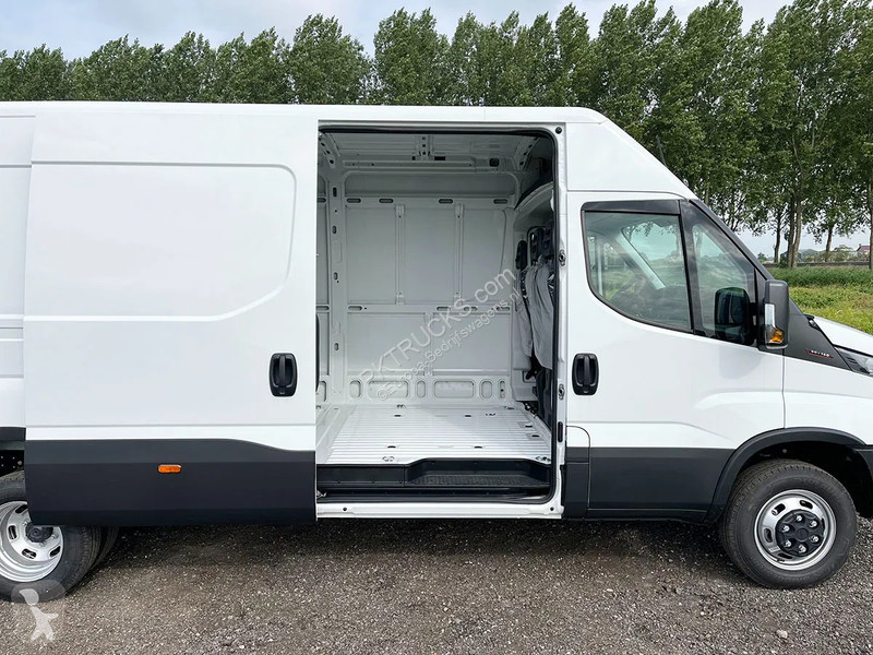 Bedrijfswagen Iveco 50 50C15V Closed Van (3 units)