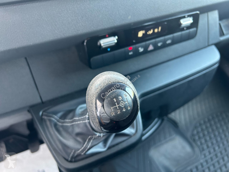 Véhicule utilitaire Mercedes III