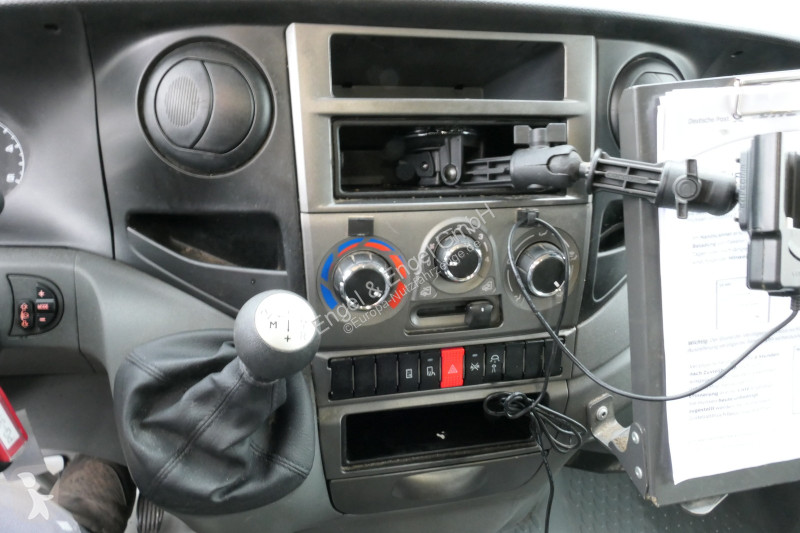 Autoutilitară Iveco Daily 35 S11 C30C AUTOMATIK...