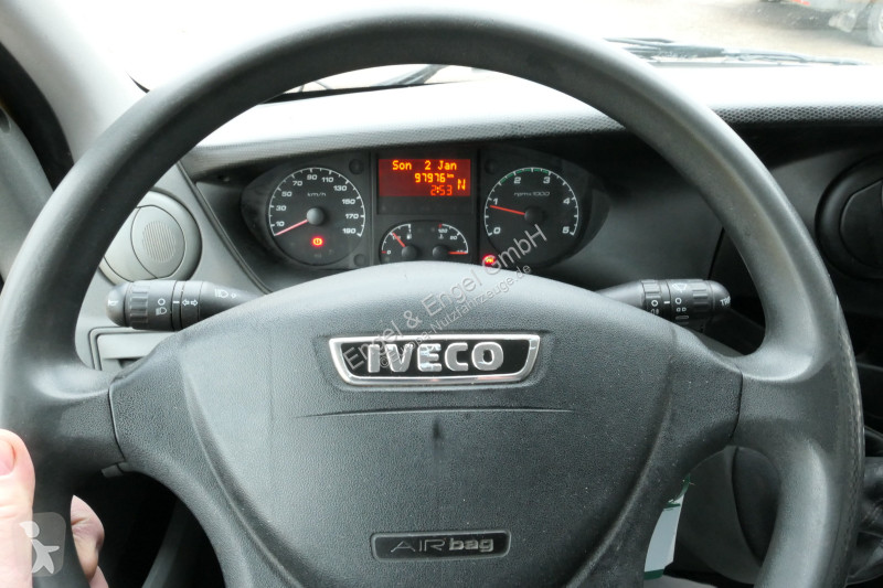 Veículo utilitário Iveco Daily 35 S11 C30C...