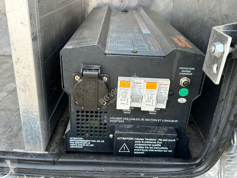 Véhicule utilitaire Iveco 35S14 APK 29-08-2026,...