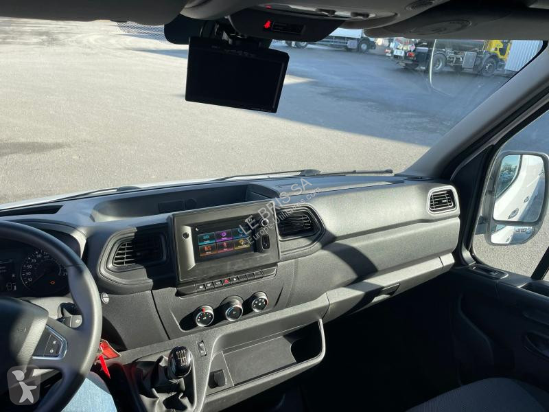 Véhicule utilitaire Renault 2.3DCI 145