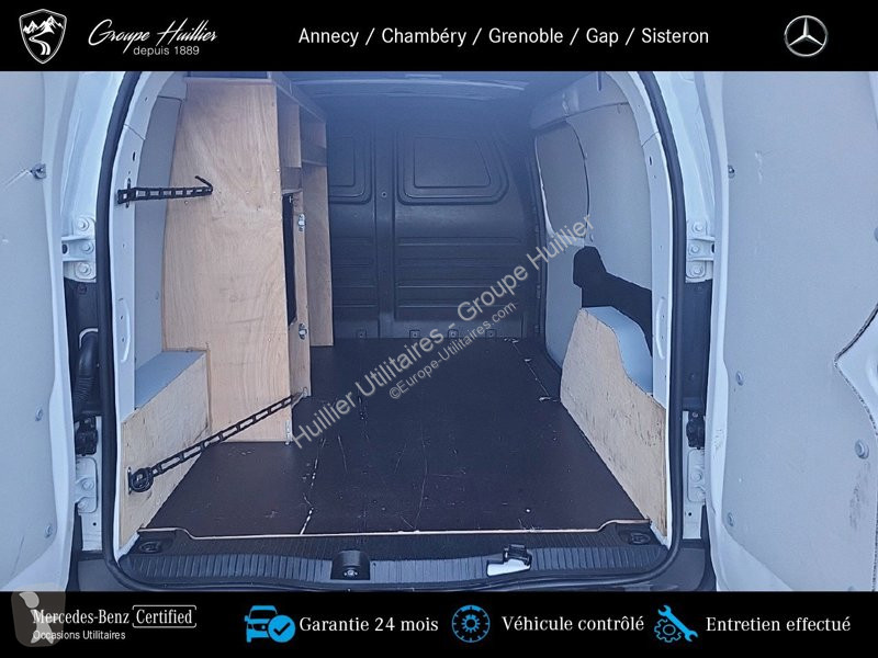 Véhicule utilitaire Mercedes 112 CDI Fourgon...