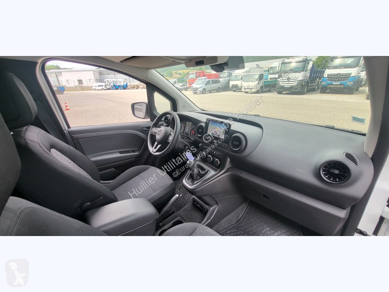 Véhicule utilitaire Mercedes 110 CDI Pro...