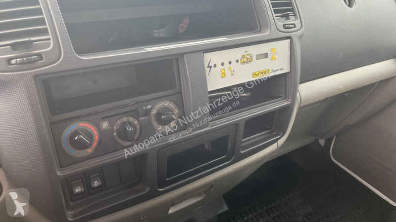 Samochód dostawczy Nissan P200A-NC Palfing...