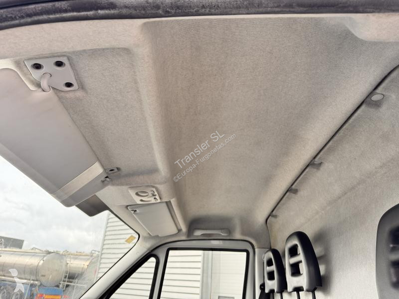 Veicolo commerciale Iveco 35-S-16