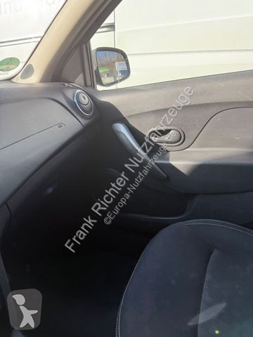 Autoutilitară Dacia II Kombi Laureate
