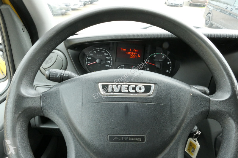 Veículo utilitário Iveco Daily 35 S11 C30C...
