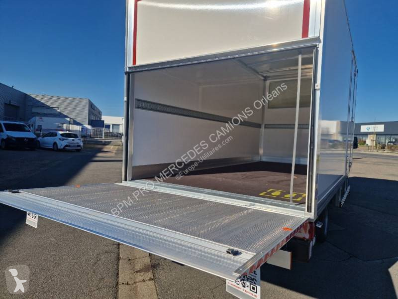Véhicule utilitaire Mercedes