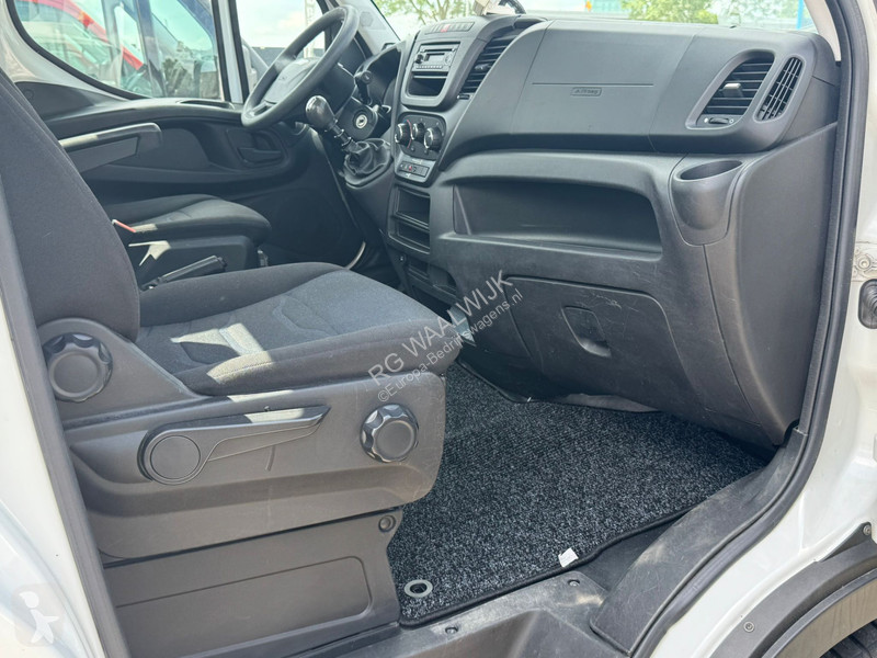 Véhicule utilitaire Iveco 35S12 werkhoogte 12...