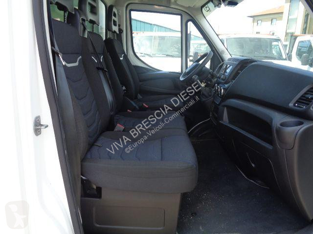 Veículo utilitário Iveco DAILY