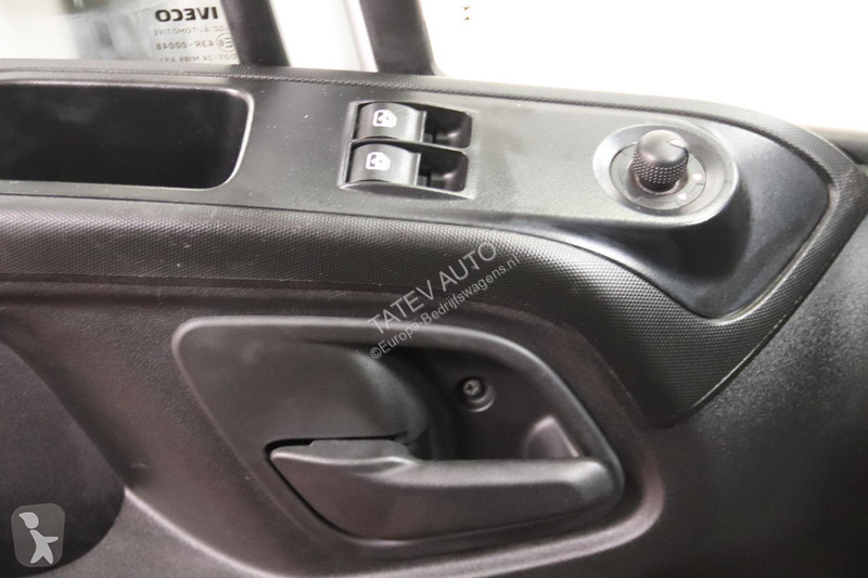 Veículo utilitário Iveco 35S14V 2.3 L2H2 AIRCO...